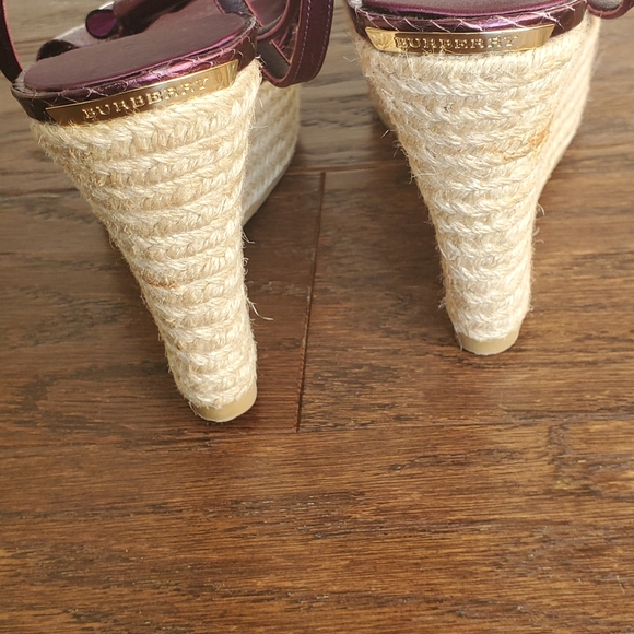 Burberry - Picture 8 of 10